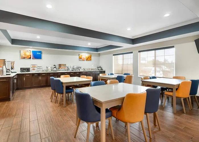 Comfort Inn & Suites Sacramento - University Area