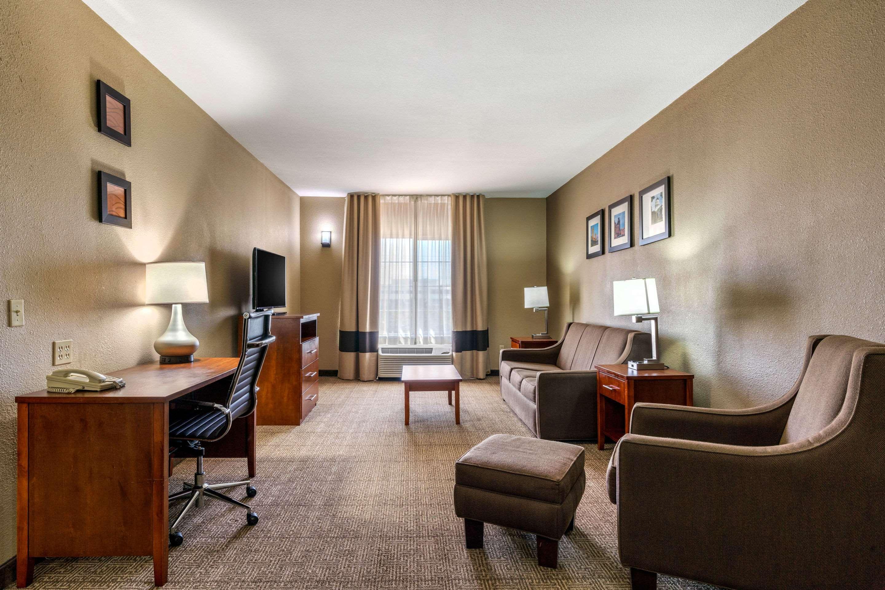 Comfort & - Area 3* Sacramento